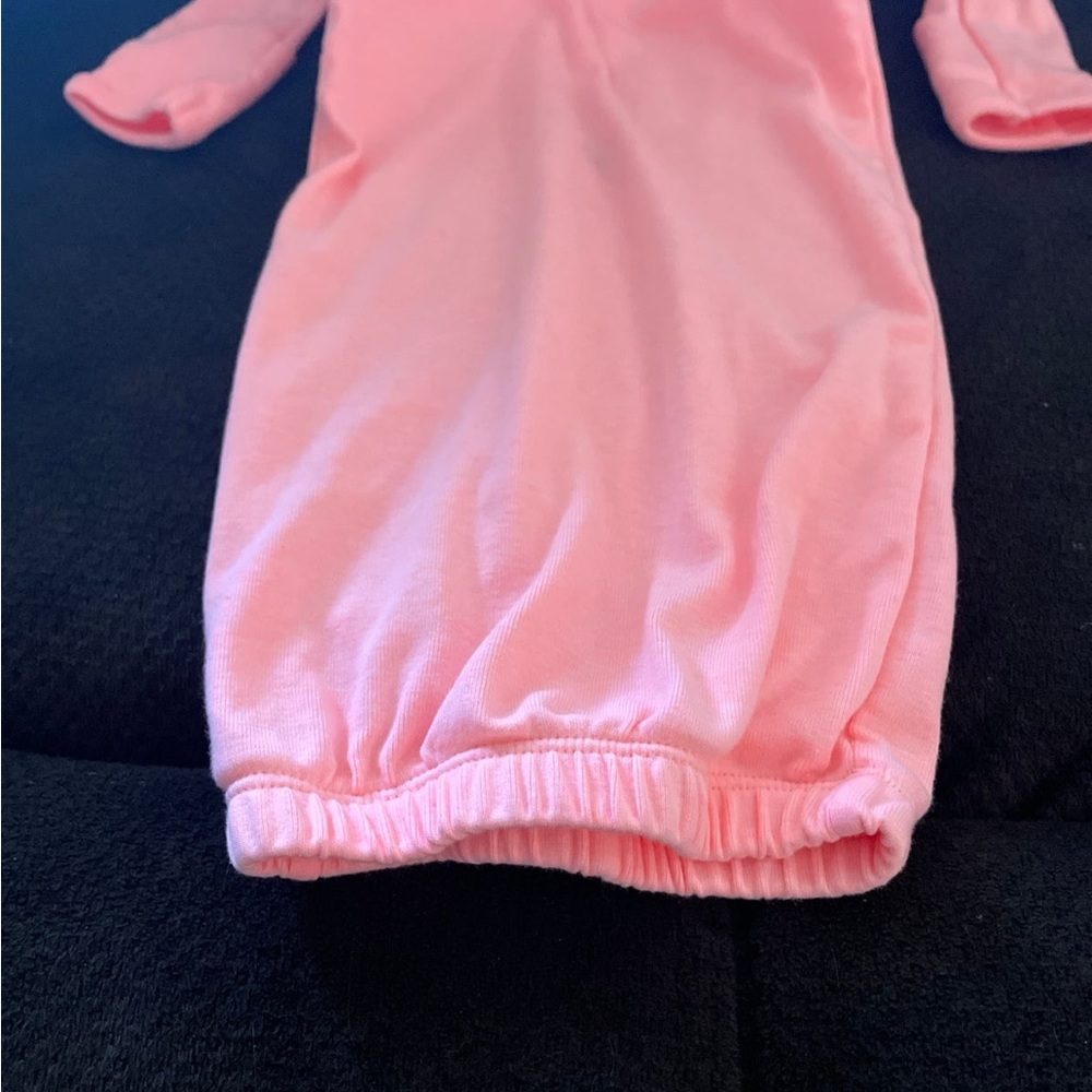 Two newborn baby outfits - Picture 10 of 10